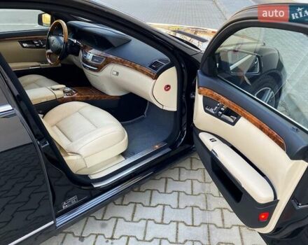 Черный Мерседес С Класс, объемом двигателя 3 л и пробегом 247 тыс. км за 17999 $, фото 64 на Automoto.ua