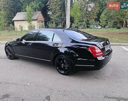 Черный Мерседес С Класс, объемом двигателя 5 л и пробегом 150 тыс. км за 23450 $, фото 22 на Automoto.ua