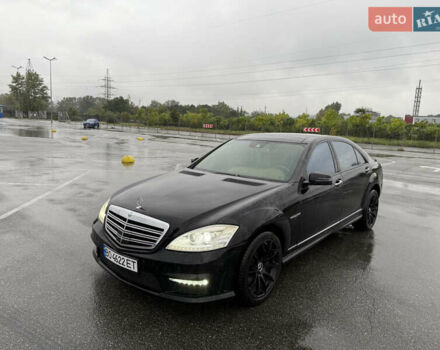 Черный Мерседес С Класс, объемом двигателя 4.66 л и пробегом 231 тыс. км за 18060 $, фото 1 на Automoto.ua