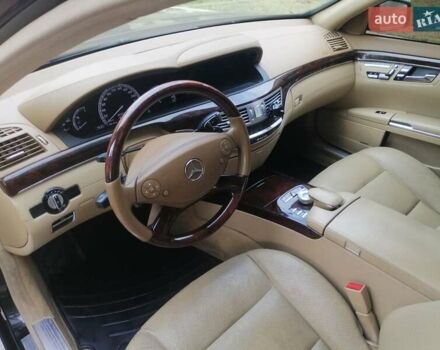 Черный Мерседес С Класс, объемом двигателя 5 л и пробегом 150 тыс. км за 23450 $, фото 39 на Automoto.ua