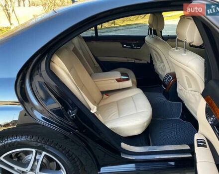 Черный Мерседес С Класс, объемом двигателя 3 л и пробегом 247 тыс. км за 17999 $, фото 75 на Automoto.ua