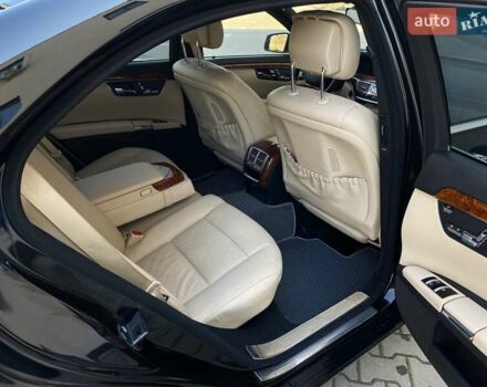 Черный Мерседес С Класс, объемом двигателя 3 л и пробегом 247 тыс. км за 17999 $, фото 77 на Automoto.ua