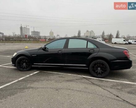 Черный Мерседес С Класс, объемом двигателя 4.66 л и пробегом 231 тыс. км за 17000 $, фото 2 на Automoto.ua