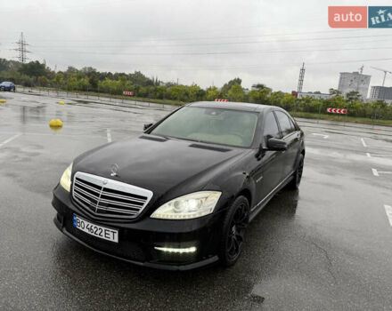 Черный Мерседес С Класс, объемом двигателя 4.66 л и пробегом 231 тыс. км за 18060 $, фото 2 на Automoto.ua