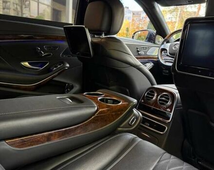 Черный Мерседес С Класс, объемом двигателя 4.66 л и пробегом 179 тыс. км за 35000 $, фото 18 на Automoto.ua