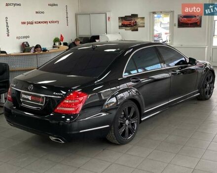 Чорний Мерседес С Клас, об'ємом двигуна 4.66 л та пробігом 243 тис. км за 15990 $, фото 8 на Automoto.ua