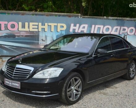 Черный Мерседес С Класс, объемом двигателя 3 л и пробегом 222 тыс. км за 19999 $, фото 3 на Automoto.ua