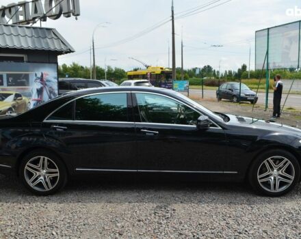 Черный Мерседес С Класс, объемом двигателя 3 л и пробегом 222 тыс. км за 19999 $, фото 6 на Automoto.ua