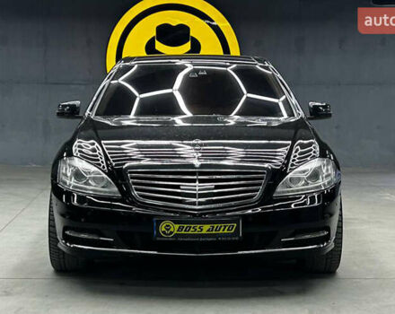 Черный Мерседес С Класс, объемом двигателя 2.99 л и пробегом 278 тыс. км за 24000 $, фото 1 на Automoto.ua