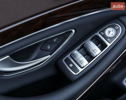 Черный Мерседес С Класс, объемом двигателя 4.66 л и пробегом 20 тыс. км за 50000 $, фото 25 на Automoto.ua