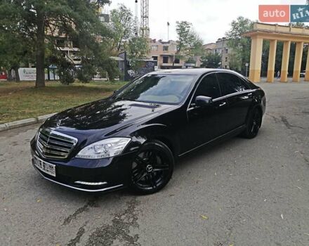 Черный Мерседес С Класс, объемом двигателя 5 л и пробегом 150 тыс. км за 23450 $, фото 17 на Automoto.ua