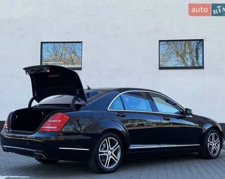 Черный Мерседес С Класс, объемом двигателя 3 л и пробегом 247 тыс. км за 17999 $, фото 22 на Automoto.ua