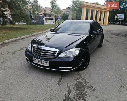 Черный Мерседес С Класс, объемом двигателя 5 л и пробегом 150 тыс. км за 23450 $, фото 21 на Automoto.ua