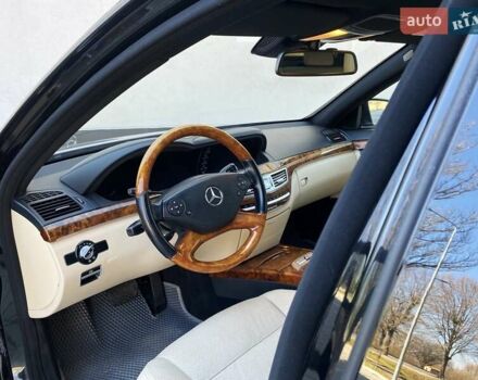 Черный Мерседес С Класс, объемом двигателя 3 л и пробегом 247 тыс. км за 17999 $, фото 27 на Automoto.ua