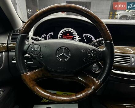 Черный Мерседес С Класс, объемом двигателя 2.99 л и пробегом 278 тыс. км за 24000 $, фото 7 на Automoto.ua