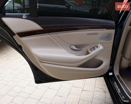 Черный Мерседес С Класс, объемом двигателя 4.7 л и пробегом 164 тыс. км за 35900 $, фото 36 на Automoto.ua