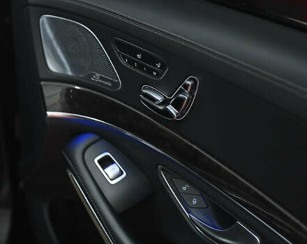 Черный Мерседес С Класс, объемом двигателя 4.66 л и пробегом 130 тыс. км за 30000 $, фото 15 на Automoto.ua