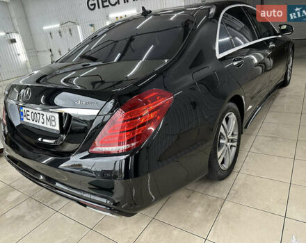 Мерседес С Класс 2014 в Днепре (Днепропетровске) на Automoto.ua Черный Мерседес С Класс, объемом двигателя 4.66 л и пробегом 199 тыс. км за 30000 $, фото 3 на Automoto.ua