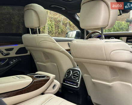 Черный Мерседес С Класс, объемом двигателя 2.99 л и пробегом 267 тыс. км за 30000 $, фото 6 на Automoto.ua