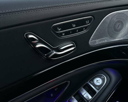 Черный Мерседес С Класс, объемом двигателя 4.66 л и пробегом 170 тыс. км за 32500 $, фото 28 на Automoto.ua