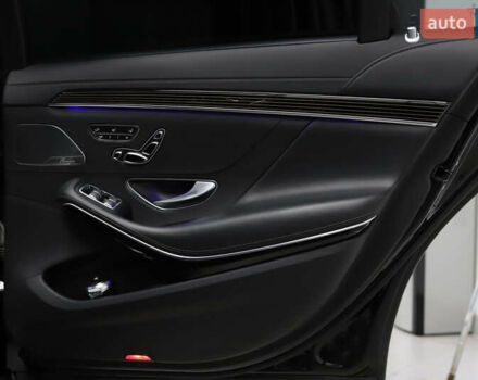 Черный Мерседес С Класс, объемом двигателя 4.66 л и пробегом 100 тыс. км за 42800 $, фото 122 на Automoto.ua