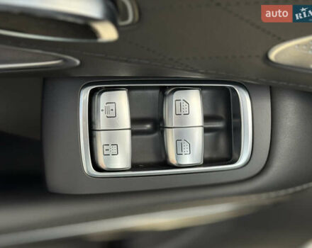 Черный Мерседес С Класс, объемом двигателя 5.98 л и пробегом 89 тыс. км за 215000 $, фото 68 на Automoto.ua