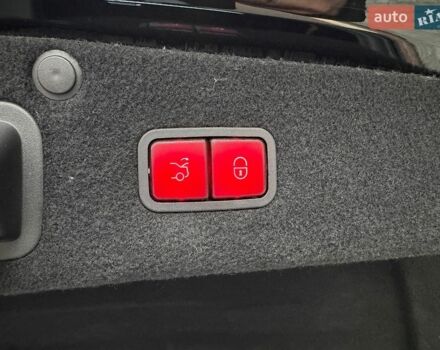 Черный Мерседес С Класс, объемом двигателя 4.7 л и пробегом 63 тыс. км за 50000 $, фото 101 на Automoto.ua