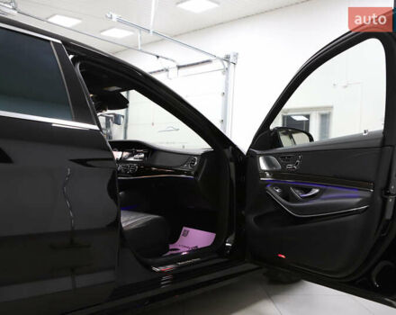 Черный Мерседес С Класс, объемом двигателя 4.66 л и пробегом 100 тыс. км за 42800 $, фото 96 на Automoto.ua