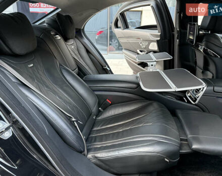 Черный Мерседес С Класс, объемом двигателя 5.98 л и пробегом 89 тыс. км за 215000 $, фото 88 на Automoto.ua