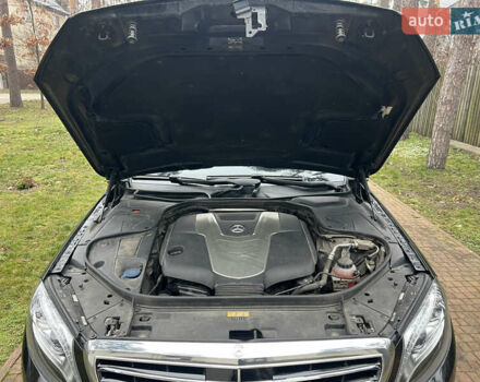 Чорний Мерседес С Клас, об'ємом двигуна 3 л та пробігом 162 тис. км за 49900 $, фото 70 на Automoto.ua