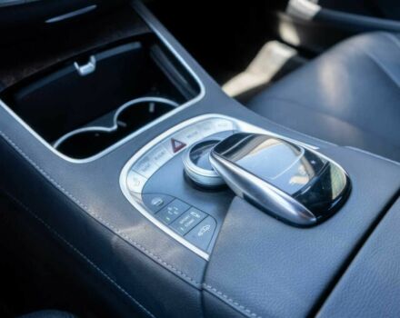 Чорний Мерседес С Клас, об'ємом двигуна 4.7 л та пробігом 79 тис. км за 12000 $, фото 10 на Automoto.ua