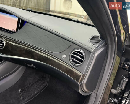 Чорний Мерседес С Клас, об'ємом двигуна 3 л та пробігом 162 тис. км за 49900 $, фото 136 на Automoto.ua