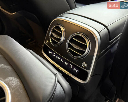 Мерседес С Клас 2017 у Рівному на Automoto.ua Чорний Мерседес С Клас, об'ємом двигуна 3 л та пробігом 125 тис. км за 55999 $, фото 48 на Automoto.ua