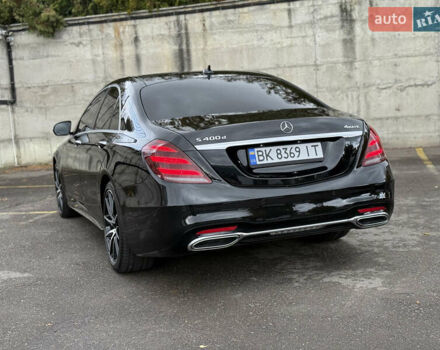 Мерседес С Клас 2017 у Рівному на Automoto.ua Чорний Мерседес С Клас, об'ємом двигуна 3 л та пробігом 125 тис. км за 55999 $, фото 16 на Automoto.ua