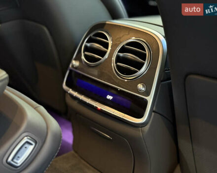 Чорний Мерседес С Клас, об'ємом двигуна 3.99 л та пробігом 115 тис. км за 49999 $, фото 35 на Automoto.ua