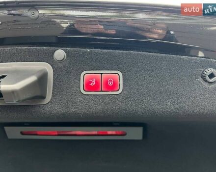 Черный Мерседес С Класс, объемом двигателя 3.98 л и пробегом 104 тыс. км за 64990 $, фото 37 на Automoto.ua