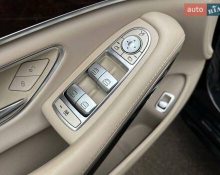 Черный Мерседес С Класс, объемом двигателя 3.98 л и пробегом 104 тыс. км за 66990 $, фото 16 на Automoto.ua