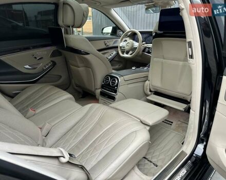 Черный Мерседес С Класс, объемом двигателя 3.98 л и пробегом 157 тыс. км за 72500 $, фото 74 на Automoto.ua