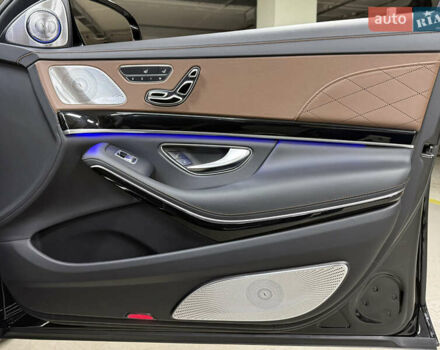 Чорний Мерседес С Клас, об'ємом двигуна 4 л та пробігом 123 тис. км за 72000 $, фото 58 на Automoto.ua