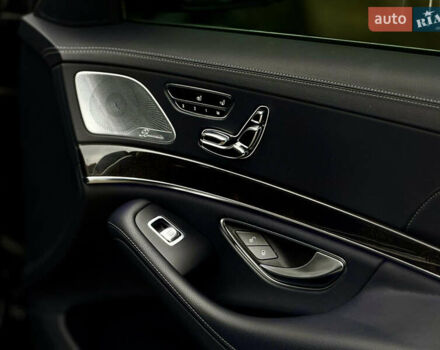 Черный Мерседес С Класс, объемом двигателя 4.66 л и пробегом 167 тыс. км за 32999 $, фото 79 на Automoto.ua