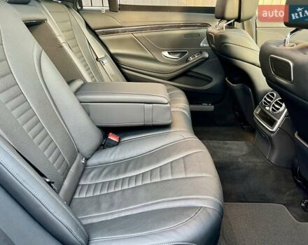 Черный Мерседес С Класс, объемом двигателя 3.99 л и пробегом 105 тыс. км за 59900 $, фото 44 на Automoto.ua