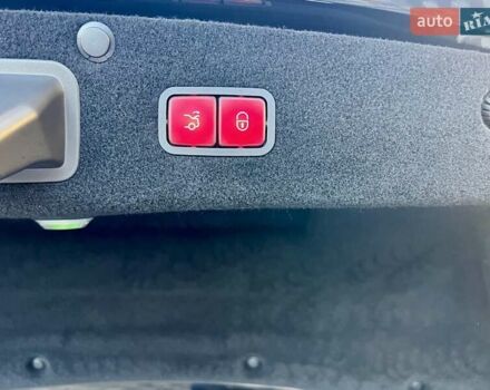 Черный Мерседес С Класс, объемом двигателя 3.99 л и пробегом 105 тыс. км за 59900 $, фото 37 на Automoto.ua