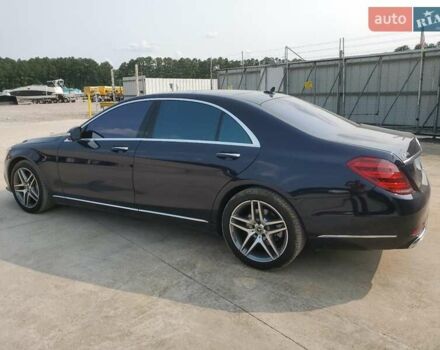 Черный Мерседес С Класс, объемом двигателя 4 л и пробегом 100 тыс. км за 15100 $, фото 1 на Automoto.ua