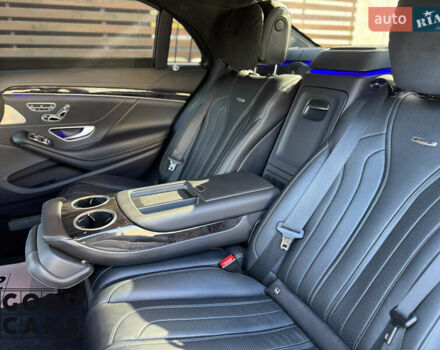 Черный Мерседес С Класс, объемом двигателя 3.98 л и пробегом 95 тыс. км за 75000 $, фото 32 на Automoto.ua
