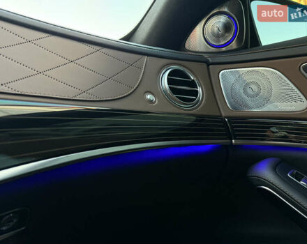 Черный Мерседес С Класс, объемом двигателя 4 л и пробегом 60 тыс. км за 104950 $, фото 78 на Automoto.ua