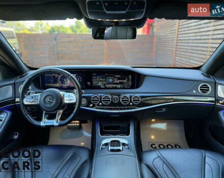 Черный Мерседес С Класс, объемом двигателя 3.98 л и пробегом 95 тыс. км за 75000 $, фото 18 на Automoto.ua