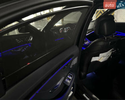 Мерседес С Класс 2019 в Киеве на Automoto.ua Черный Мерседес С Класс, объемом двигателя 3 л и пробегом 106 тыс. км за 65353 $, фото 5 на Automoto.ua