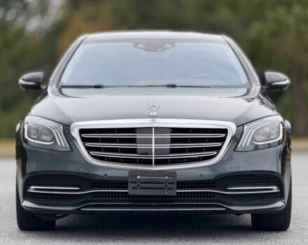 Черный Мерседес С Класс, объемом двигателя 4 л и пробегом 47 тыс. км за 25000 $, фото 1 на Automoto.ua