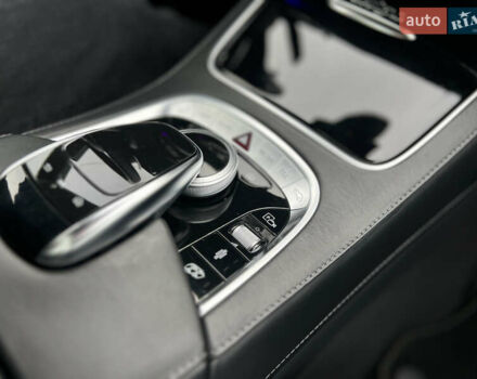 Черный Мерседес С Класс, объемом двигателя 4 л и пробегом 84 тыс. км за 105000 $, фото 58 на Automoto.ua