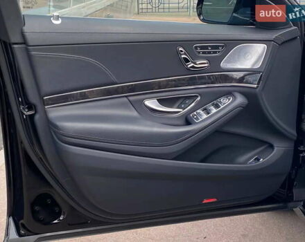 Чорний Мерседес С Клас, об'ємом двигуна 3 л та пробігом 107 тис. км за 49999 $, фото 13 на Automoto.ua